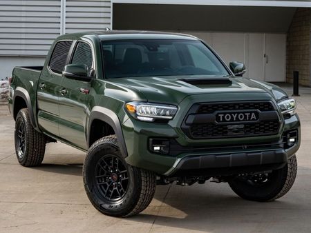 TOYOTA TACOMA